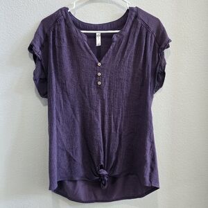 Perception concept purple short sleeved blouse with knotted front size medium